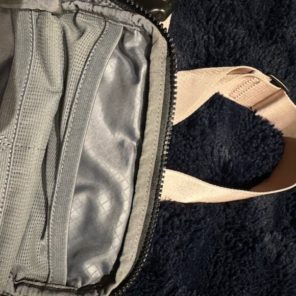 Lululemon Rose Gold Original Belt bag - Picture 3 of 5